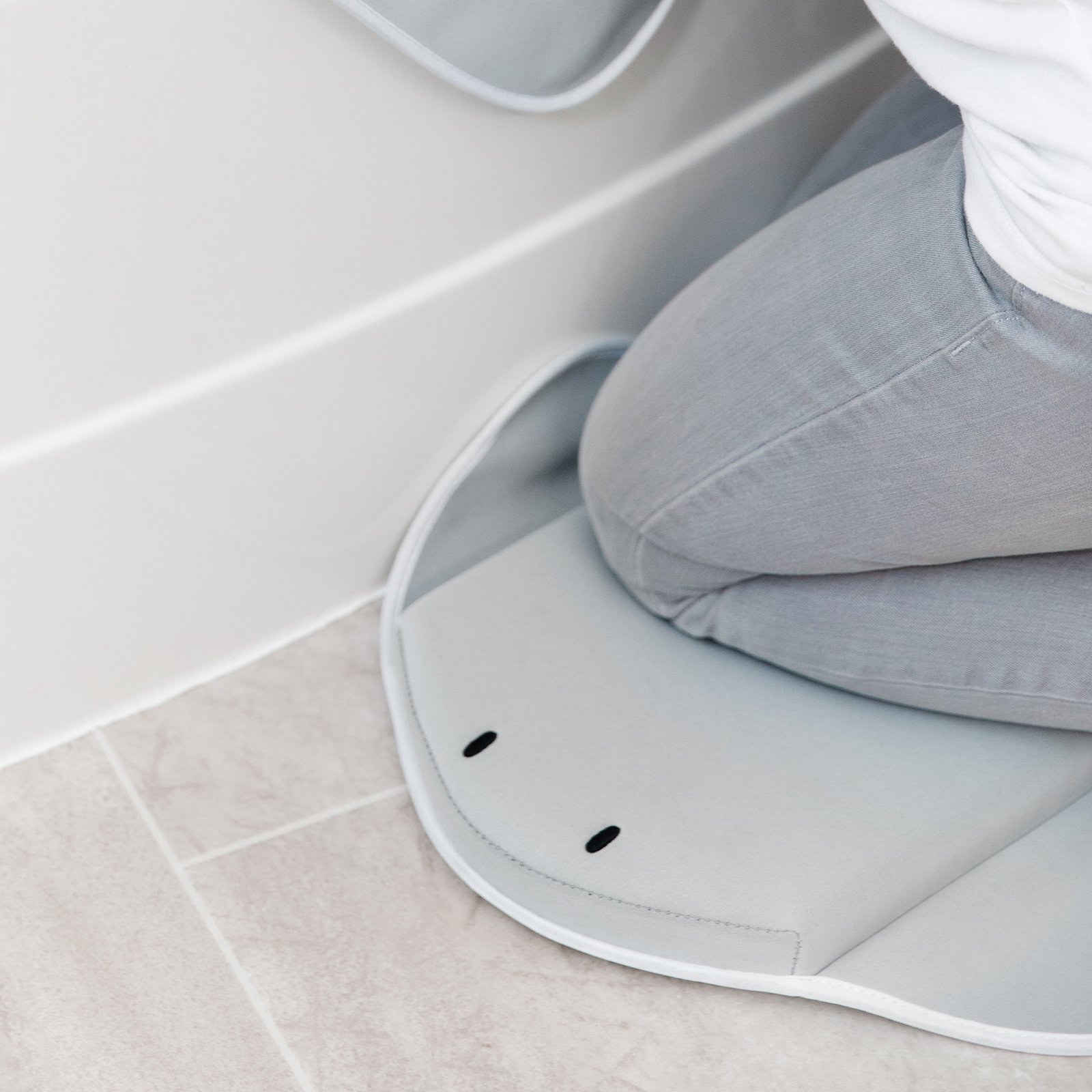 10517_Kneeler_Setting_03