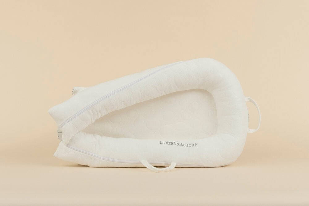 Nido Terrier Le Bebe et Le Loup